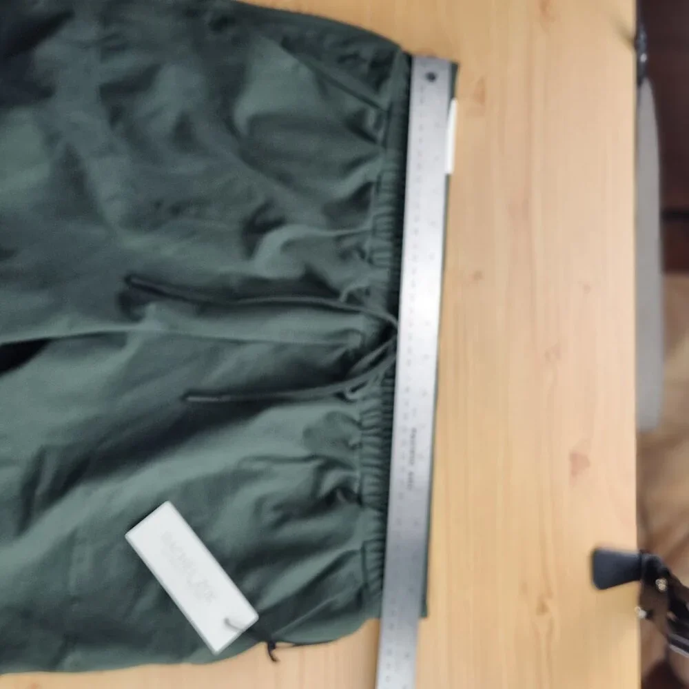 Rachel Zoe Dark Green Midrise Shorts Size L NWT Chic - Picture 6 of 12